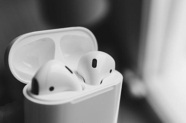 AirPods 固件大升級，媽媽再也不用擔心我弄丟耳機（airpods固件問題）